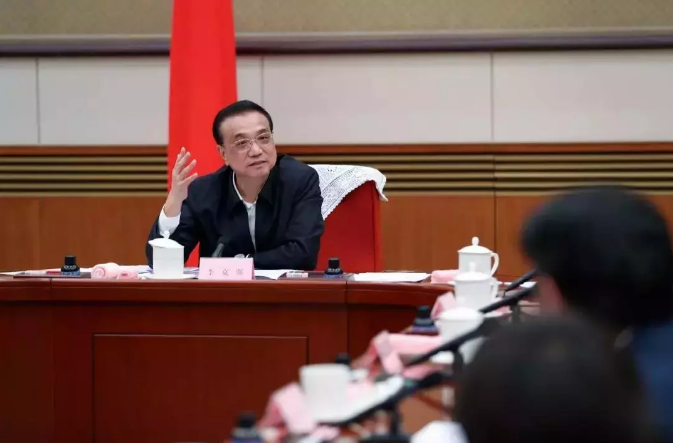 工程款有盼頭了！李克強：抓緊解決政府部門和國有企業(yè)拖欠民營企業(yè)賬款問題.png