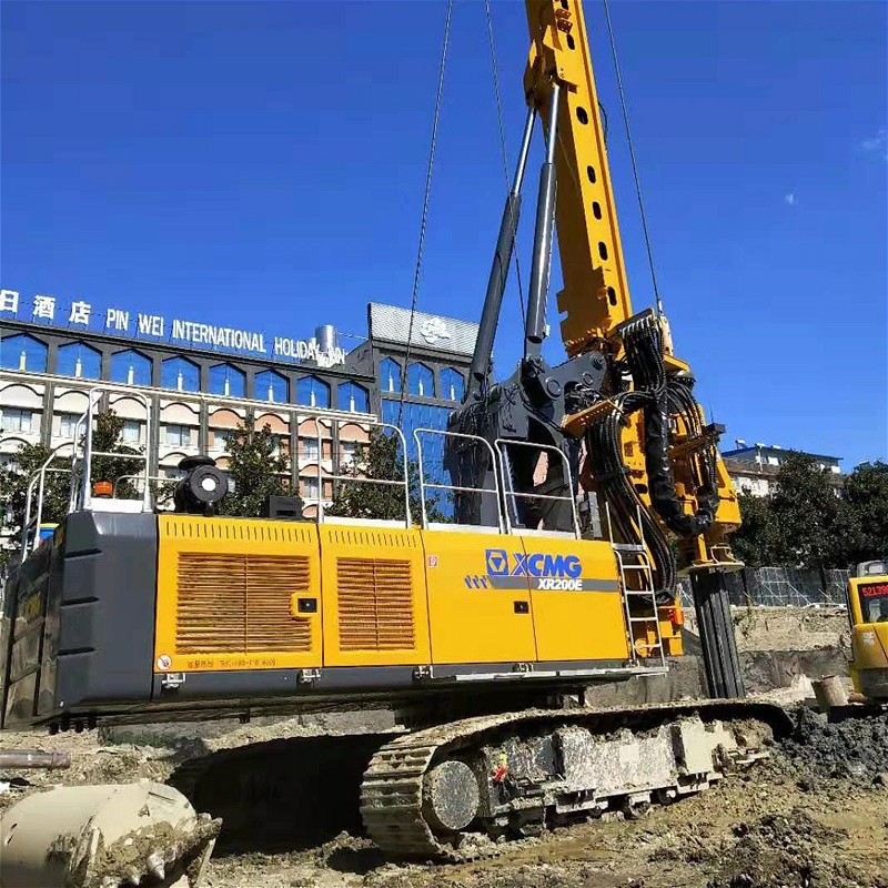 開旋挖樁機學會這些，讓你秒變“老司機”.jpg