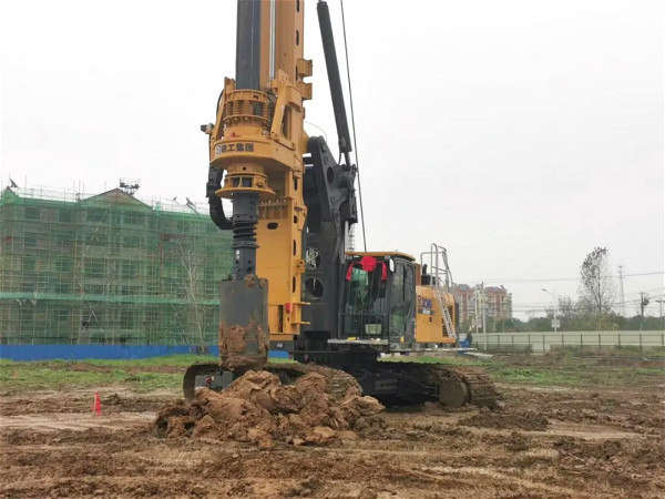 哪款旋挖鉆機(jī)是您心中的房建“小鋼炮”呢？.jpg