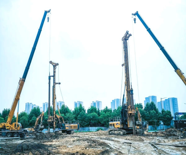 徐工旋挖鉆機強基固本，為城市煥新.jpg